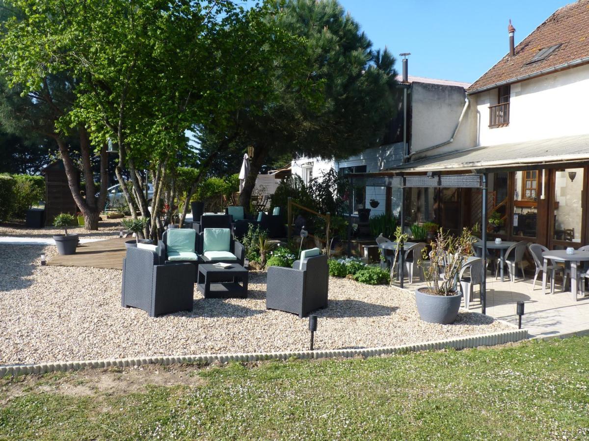 L'Arum Antique Sainte-Catherine-de-Fierbois Екстериор снимка
