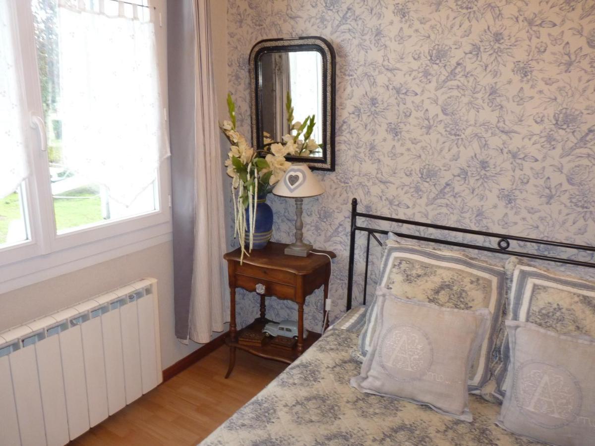 L'Arum Antique Sainte-Catherine-de-Fierbois Екстериор снимка
